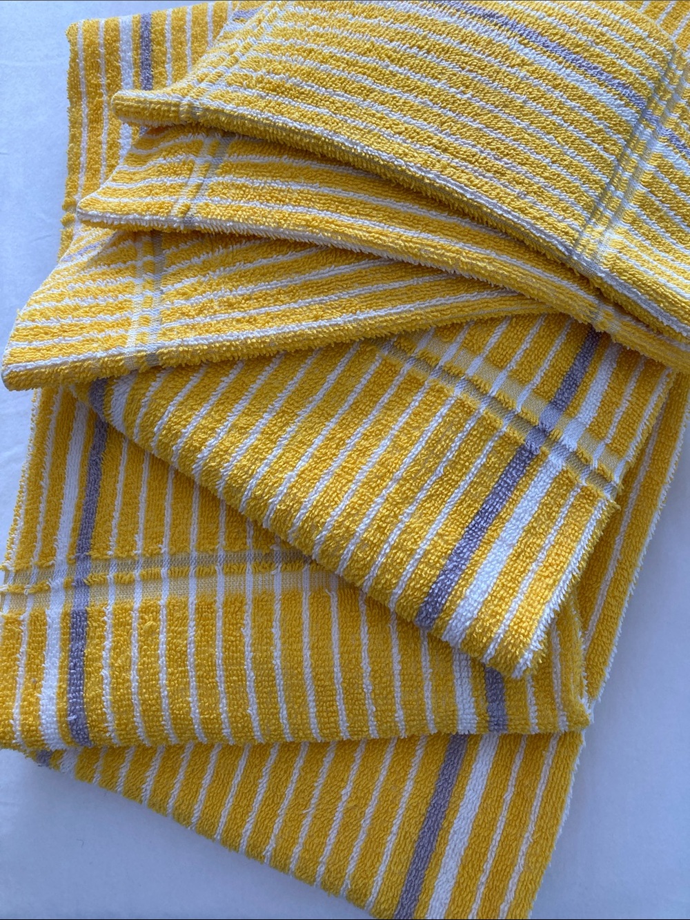 Vintage 1970s Yellow & Lavender Cannon Royal Family Bath Towels & Wascloths